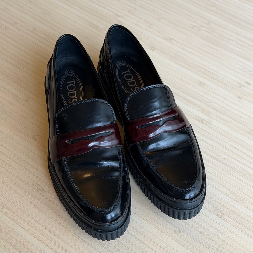 Tod's Black Leather Penny Loafers with Burgundy Accent
